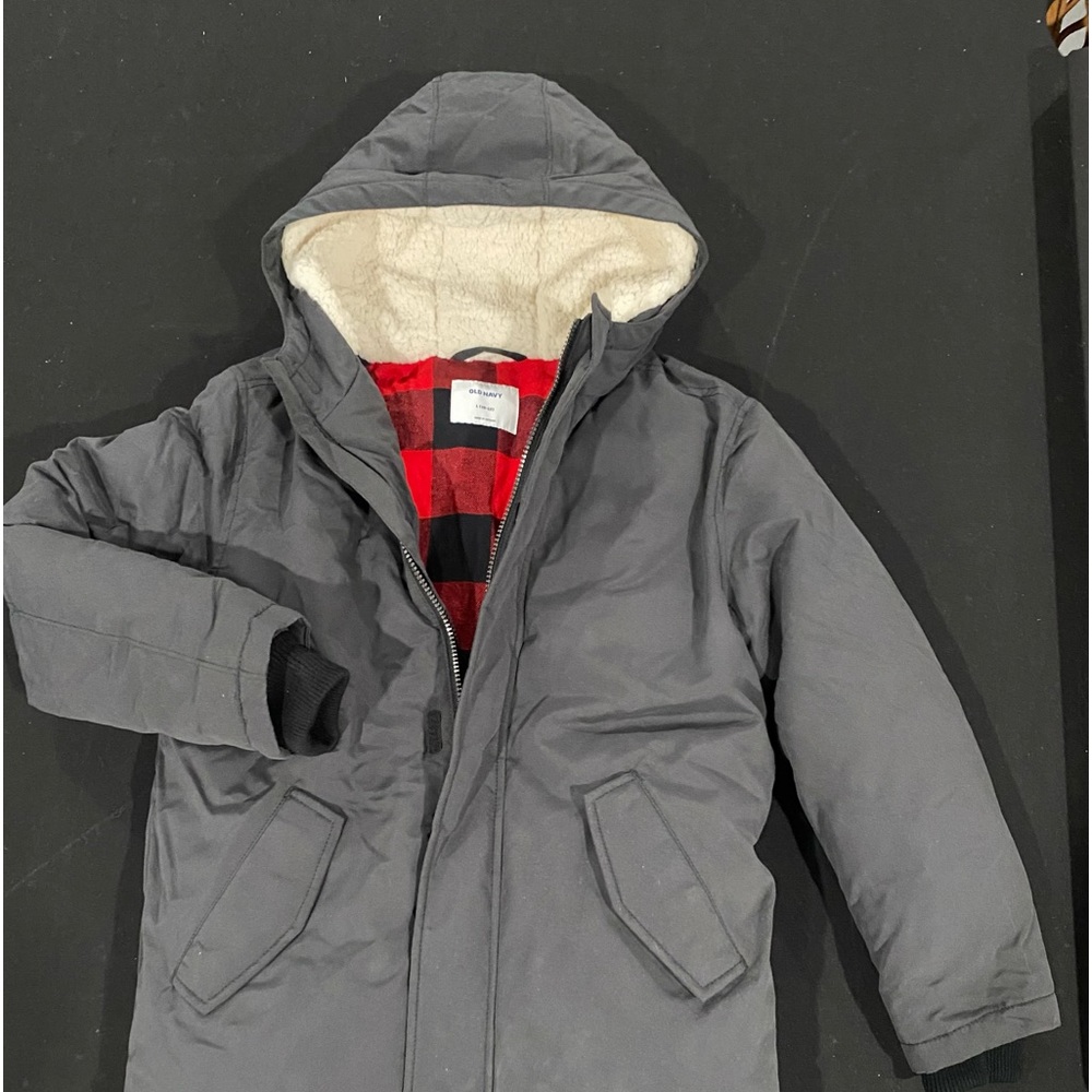 Sherpa lined hood,flannel interior w/ inner smooth arms sleeves